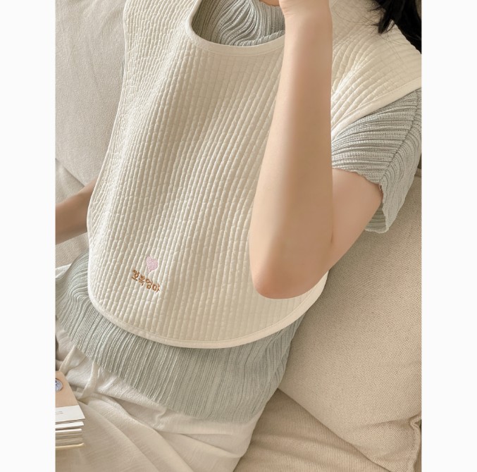[오보기]엄마 턱받이 엄마 침받이 트림패드 수유가리개, 누빔 버전, 1개, 1개입, 화이트(누빔 버전) 실사용 솔직 후기